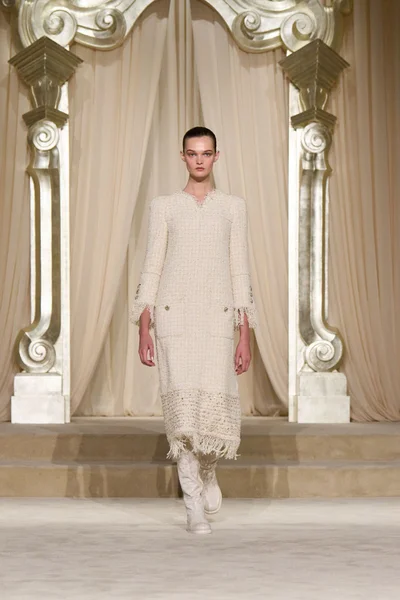 Look 1
